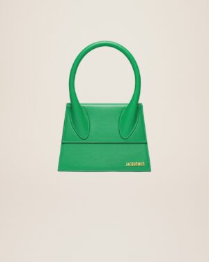 22H213BA003-3037-550_10.jpg Jacquemus Le grand Chiquito Large signature handbag.