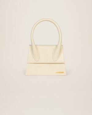 22H213BA003-3065-120_1_main.jpg Jacquemus Le grand Chiquito Large signature handbag.