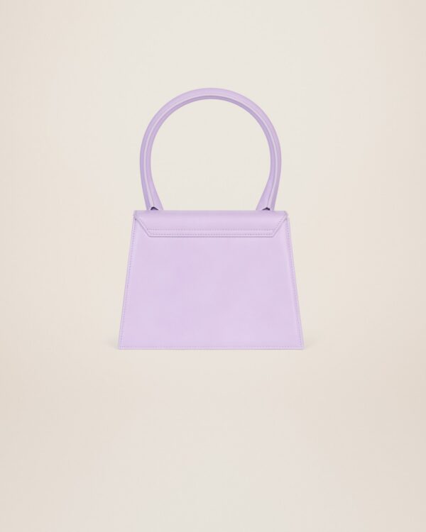 22H213BA003-3065-640_3.jpg Jacquemus Le grand Chiquito Large signature handbag.