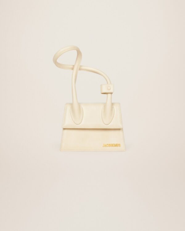 22H213BA005-3065-120_5.jpg Jacquemus Le Chiquito Noeud Coiled handbag.