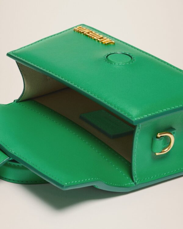 22H213BA006-3037-550_14.jpg Jacquemus Le Bambino Crossbody flap bag.