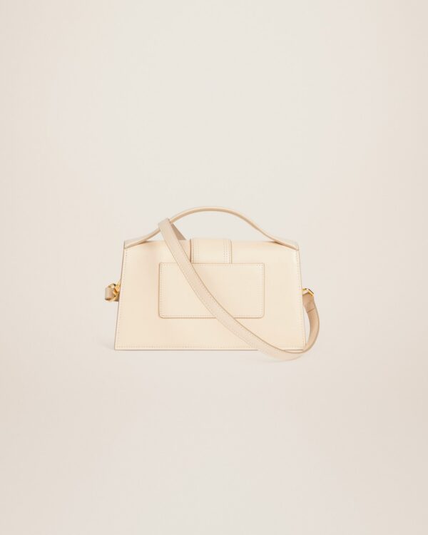 22H213BA007-3060-120_3.jpg Jacquemus Le grand Bambino Crossbody flap bag.