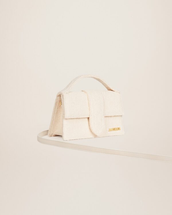 22H213BA007-3078-110_2.jpg Jacquemus Le grand Bambino Crossbody flap bag.