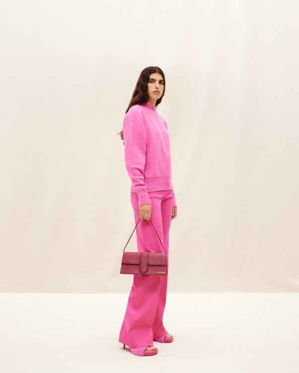 22H221BA013-3066-490_10-scaled-1.jpg Jacquemus Le Bambino long Long flap bag.