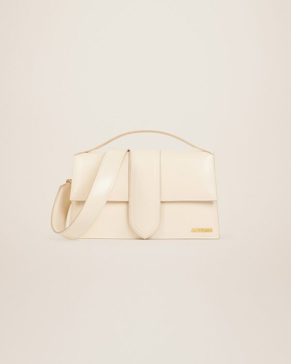 22H221BA014-3060-120_1_main.jpg Jacquemus Le Bambinou Flap bag.
