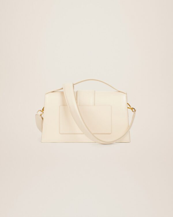 22H221BA014-3060-120_3.jpg Jacquemus Le Bambinou Flap bag.