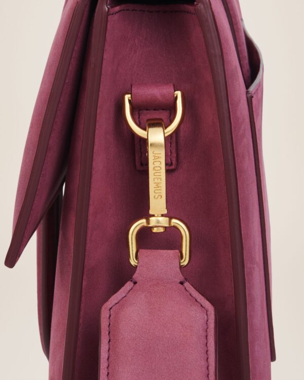 22H221BA014-3066-490_4.jpg Jacquemus Le Bambinou Flap bag.