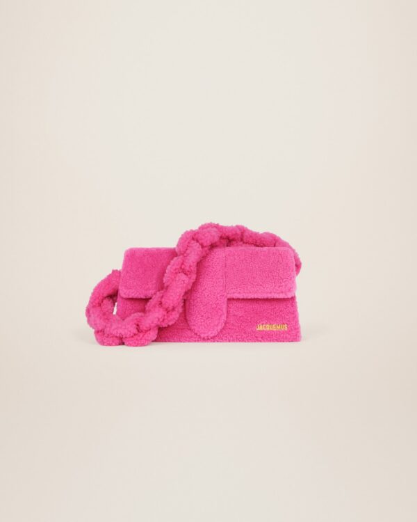 22H223BA027-3095-430_1_main.jpg Jacquemus Le Bambidou Shearling flap bag.