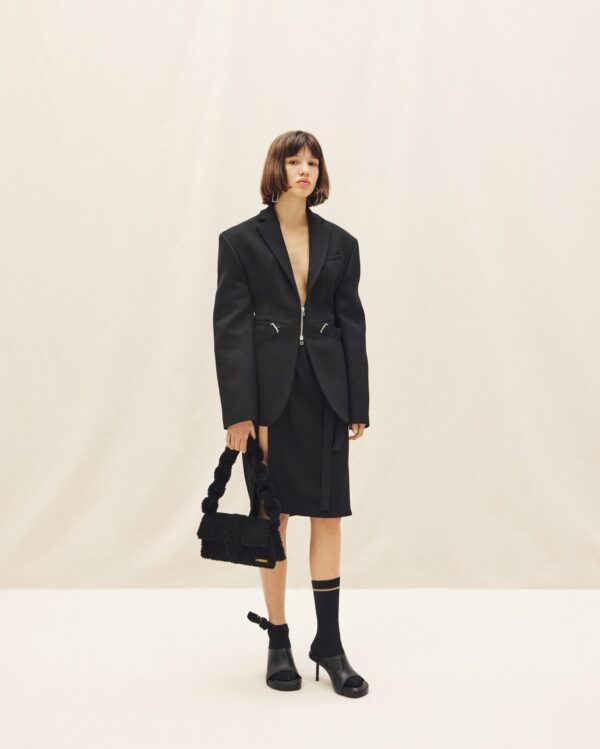 22H223BA027-3095-990_10-scaled-1.jpg Jacquemus Le Bambidou Shearling flap bag.