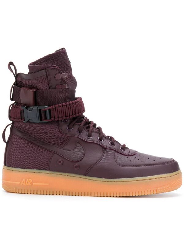 12607396_12067363_1000-1.jpg Nike SF AF1 sneakers