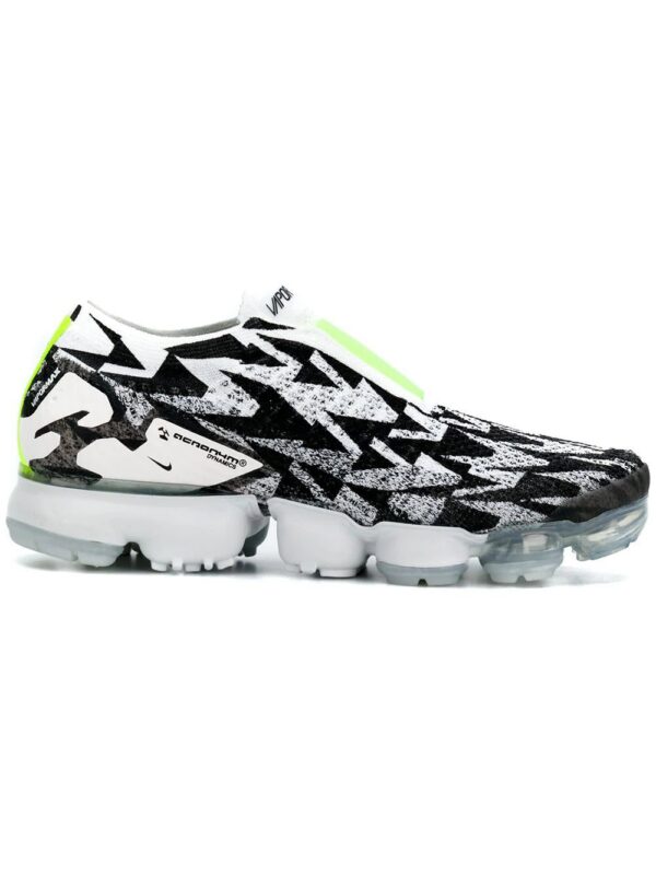 12902476_13289510_1000.jpg Nike Vapormax slip-on sneakers