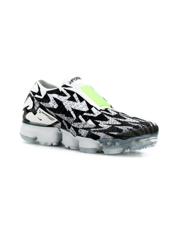 12902476_13289520_1000.jpg Nike Vapormax slip-on sneakers