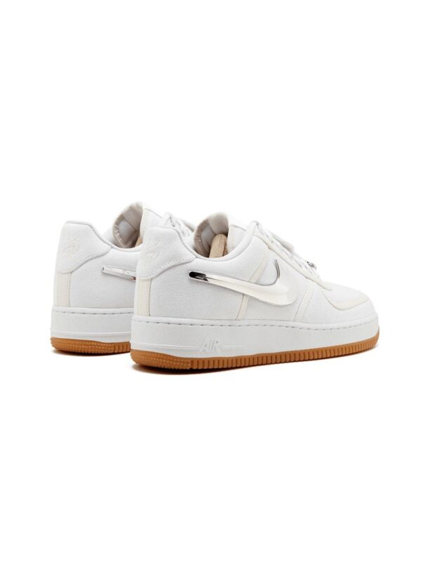 13158176_14643311_1000-1.jpg Nike x Travis Scott Air Force 1 Low sneakers