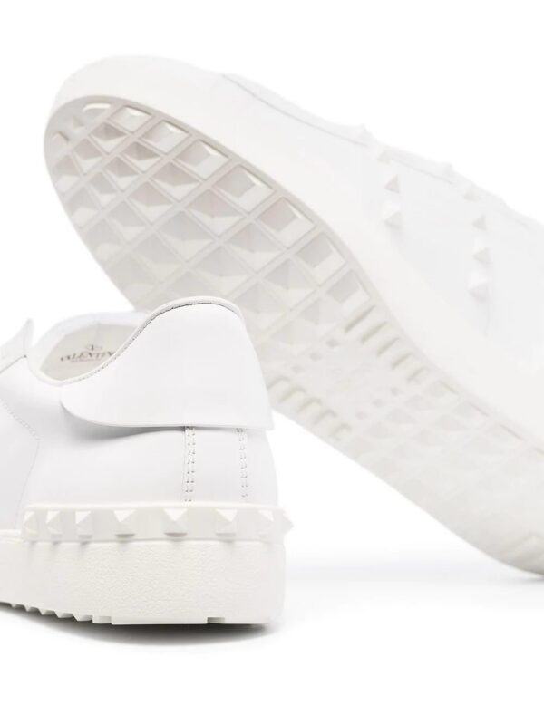 13315817_29674447_1000.jpg Valentino Garavani Rockstud Untitled sneakers