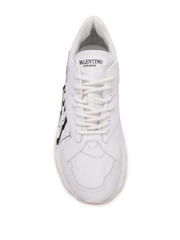 13476528_21495388_1000.jpg Valentino Garavani Rockstud VLTN sneakers