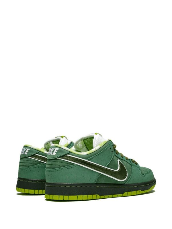 13678264_25515302_1000-1.jpg Nike Dunk low-top 'Green Lobster' sneakers