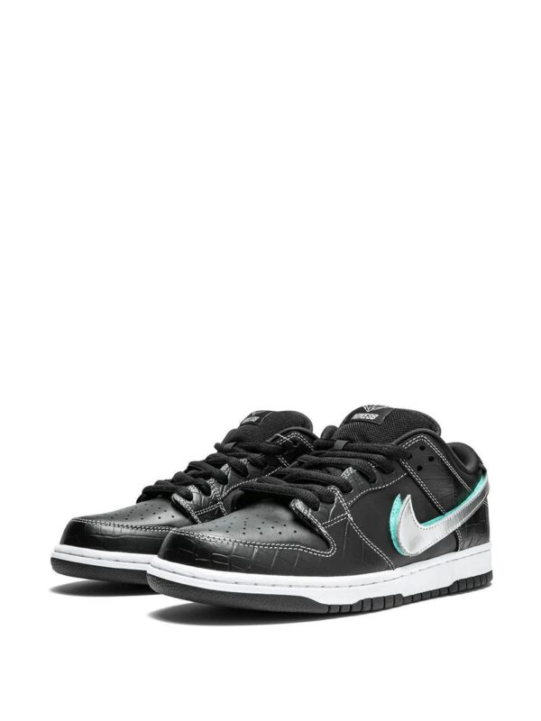 13678595_21608239_1000-1.jpg Nike x Diamond Supply Co. Dunk low-top sneakers