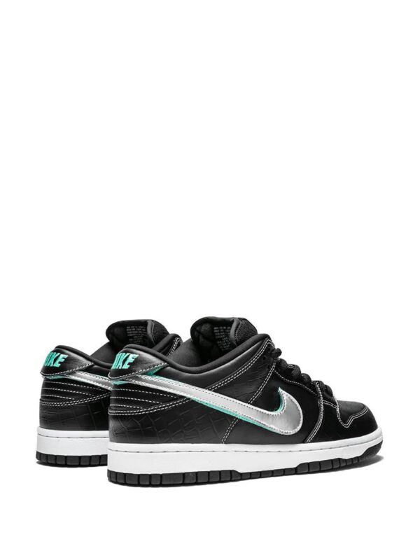 13678595_21608243_1000-1.jpg Nike x Diamond Supply Co. Dunk low-top sneakers