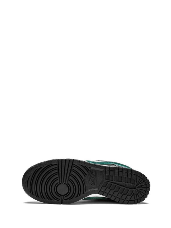 13678595_21608248_1000-1.jpg Nike x Diamond Supply Co. Dunk low-top sneakers