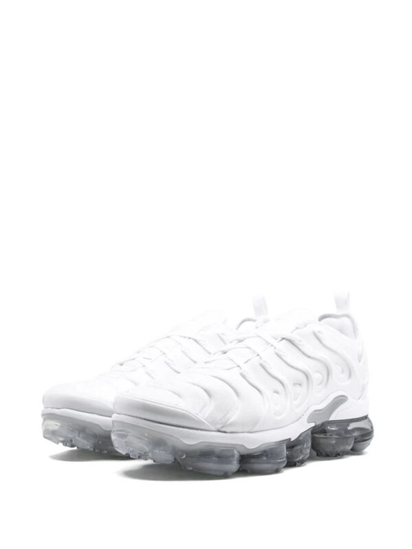 13678736_17111257_1000.jpg Nike Vapormax Plus sneakers