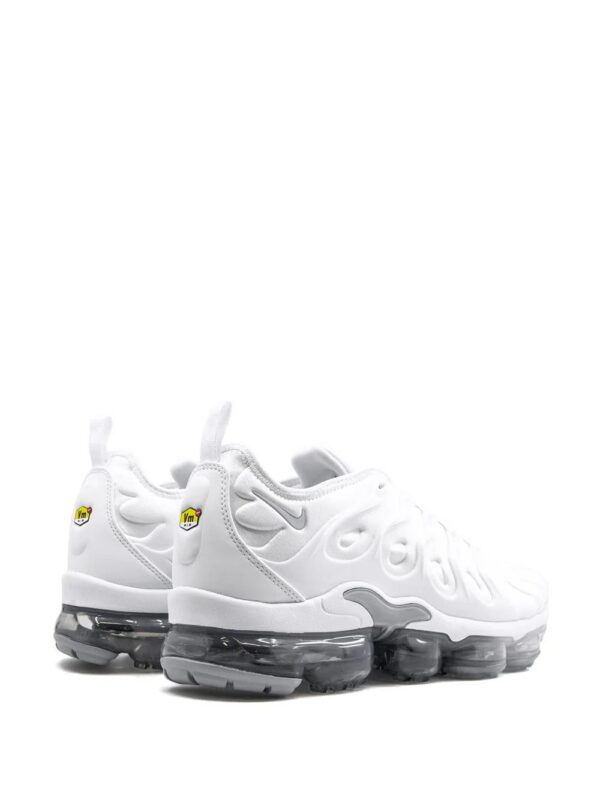 13678736_17111258_1000.jpg Nike Vapormax Plus sneakers
