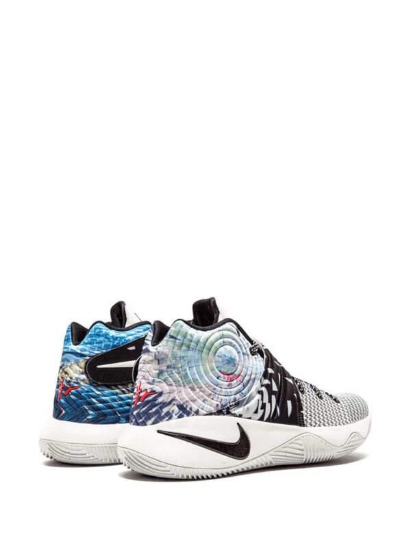 14110348_18615821_1000-1.jpg Nike Kyrie 2 sneakers