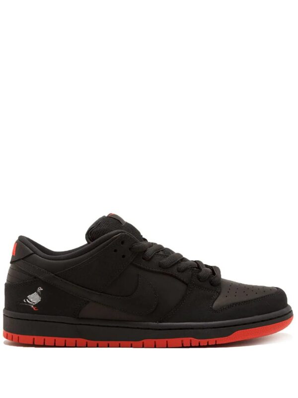 Nike  Dunk Low SB TRD QS sneakers