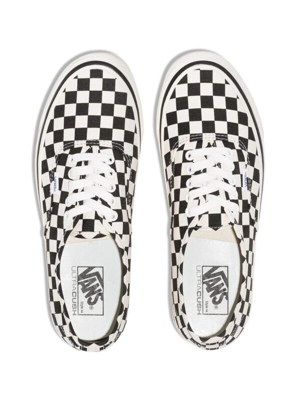 14190865_23251784_1000.jpg Vans UA Authentic 44 DX sneakers