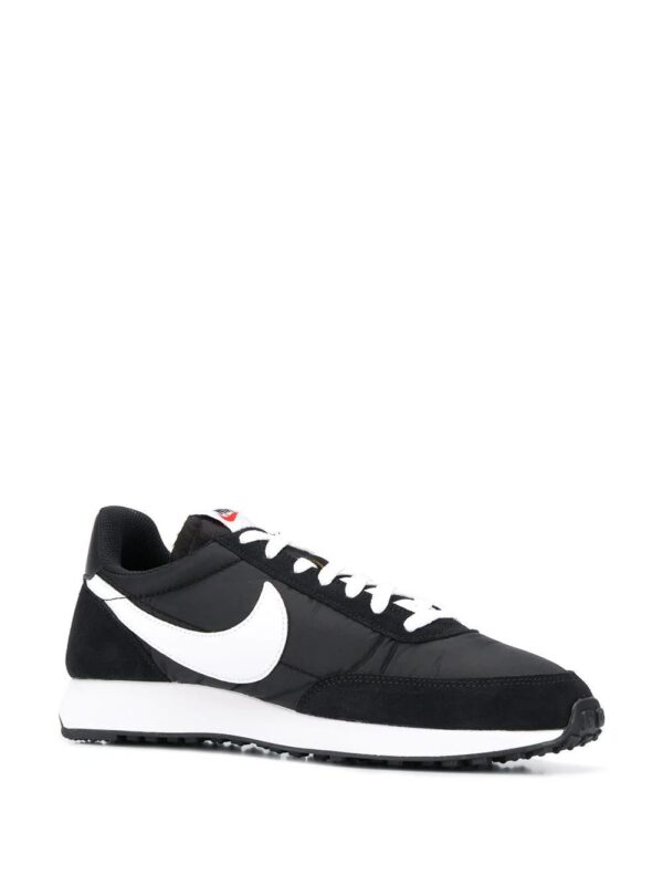 14574327_22451207_1000-1.jpg Nike Internationalist sneakers