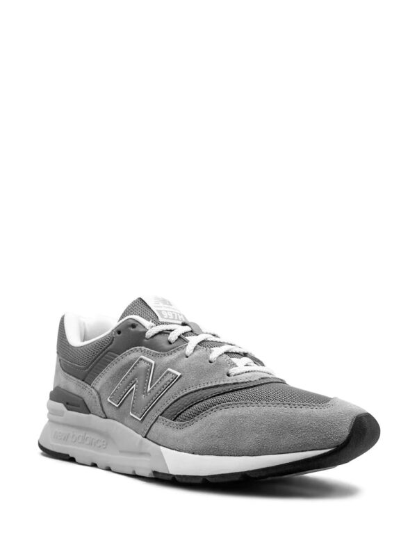 14662169_22899155_1000-1.jpg New Balance 997H low-top sneakers