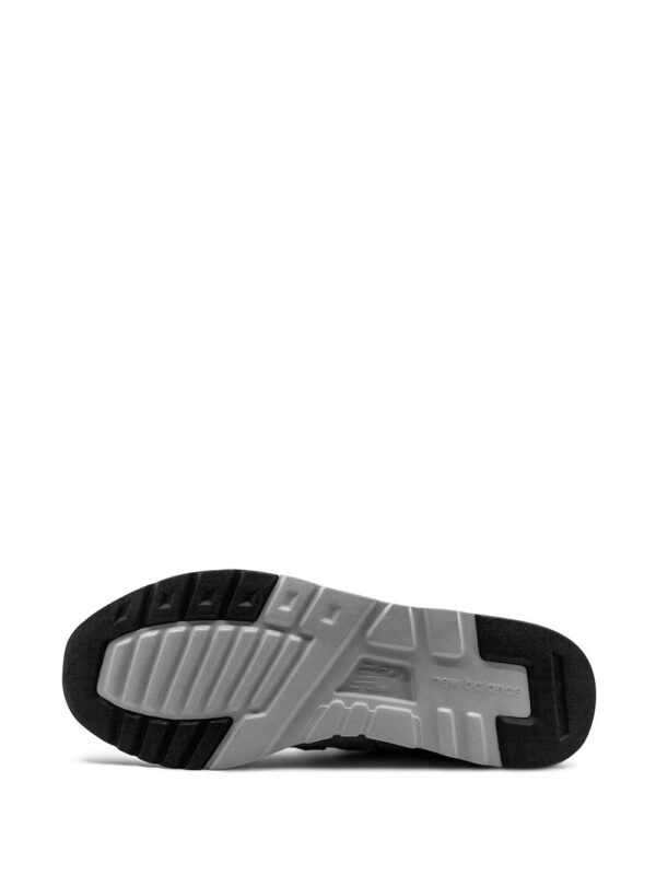 14662169_22899180_1000-1.jpg New Balance 997H low-top sneakers