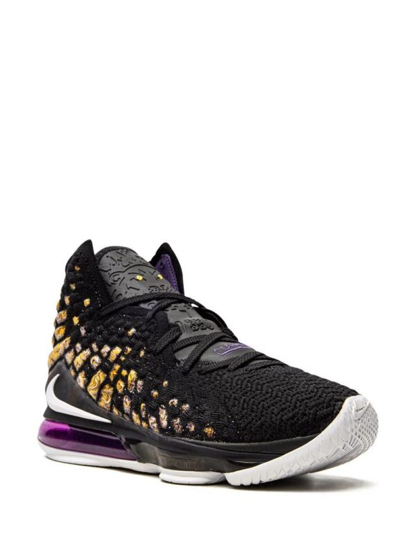 14688613_37162658_1000-1.jpg Nike Lebron 17 high-top sneakers