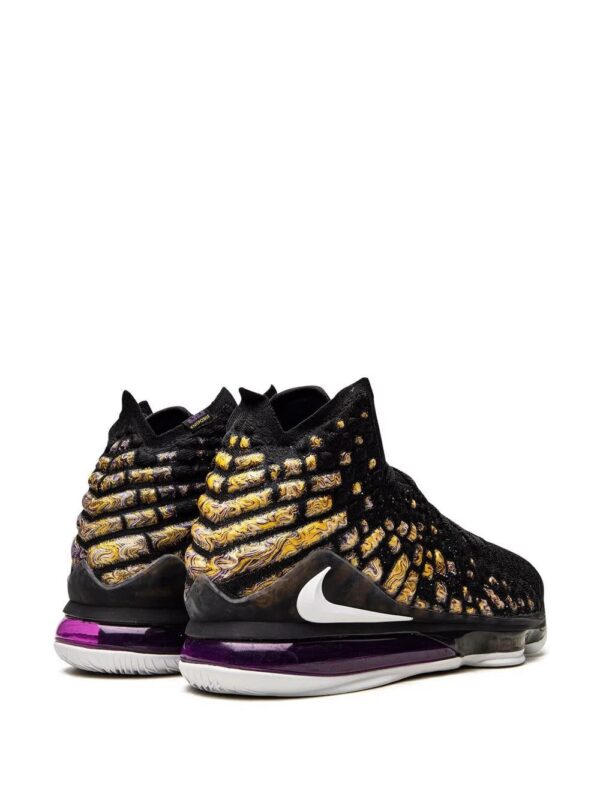 14688613_37164158_1000-1.jpg Nike Lebron 17 high-top sneakers