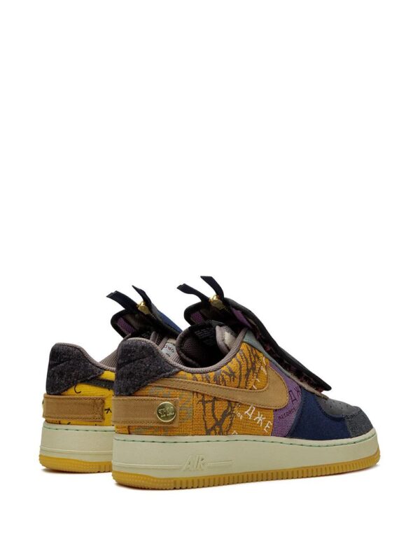 14700437_23336678_1000-1.jpg Nike x Travis Scott Air Force 1 Low 'Cactus Jack' sneakers