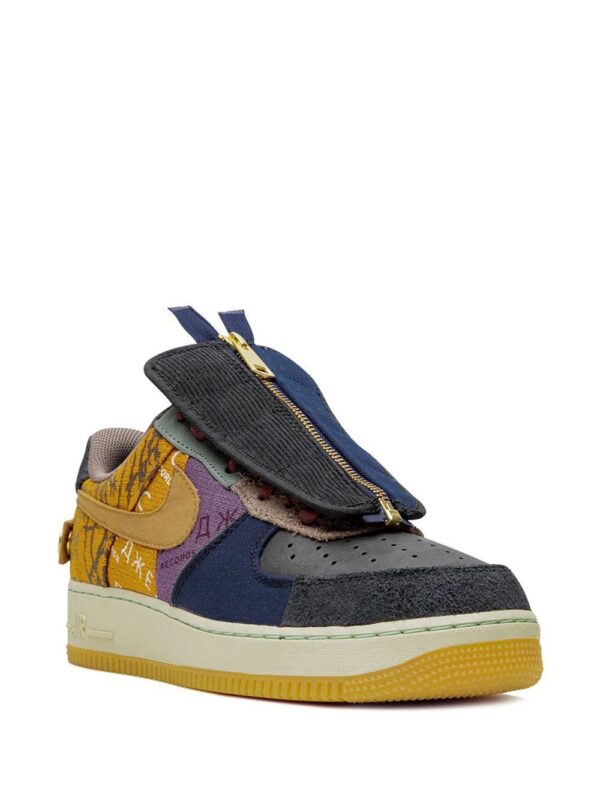 14700437_23336679_1000-1.jpg Nike x Travis Scott Air Force 1 Low 'Cactus Jack' sneakers
