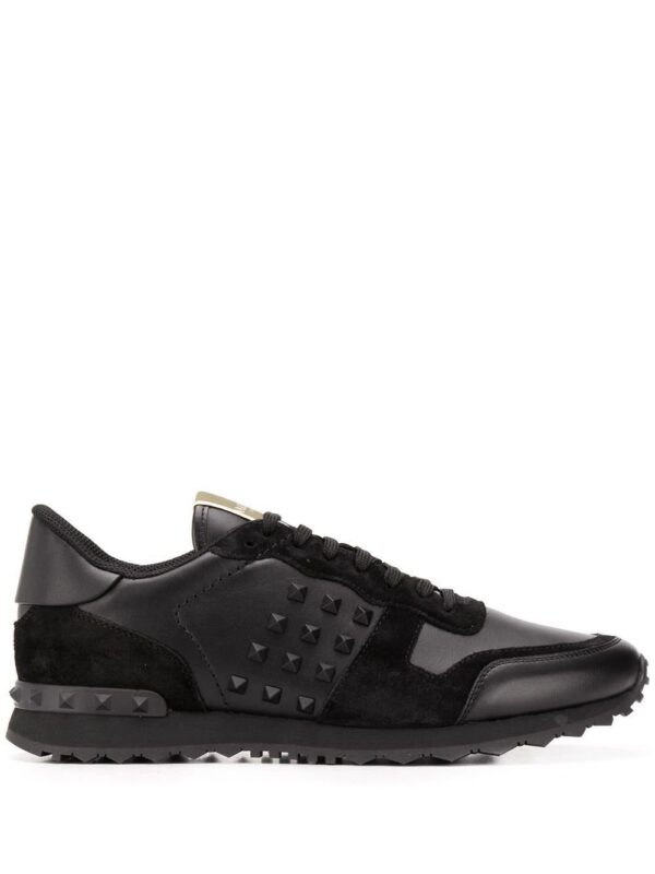 14798658_23997999_1000.jpg Valentino Garavani Rockstud low-top sneakers