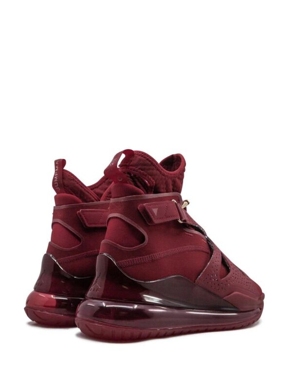 15111565_29756873_1000-1.jpg Jordan Air Latitude 720 L sneakers