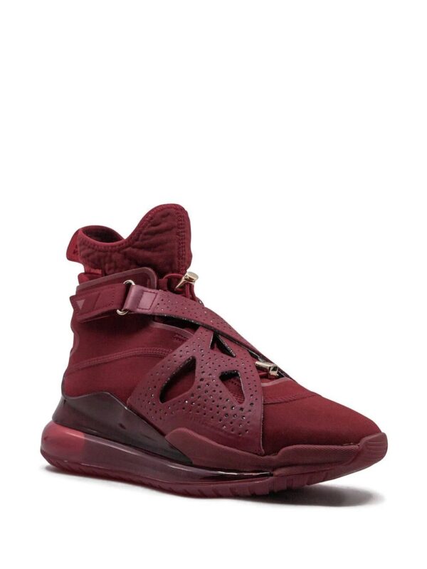 Jordan  Air Latitude 720 L sneakers