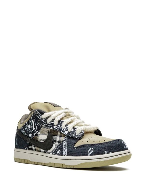 15237343_26473478_1000-1.jpg Nike SB Dunk Travis Scott "Special Box" sneakers