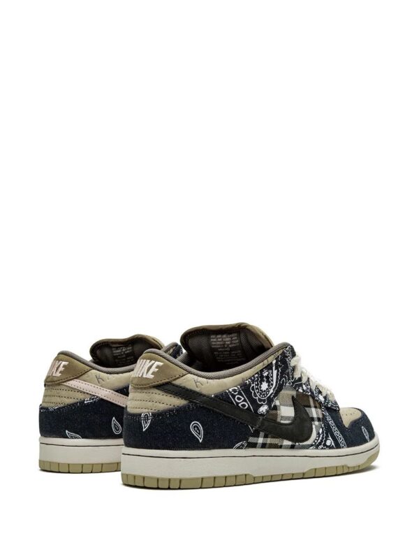 15237343_26473483_1000-1.jpg Nike SB Dunk Travis Scott "Special Box" sneakers