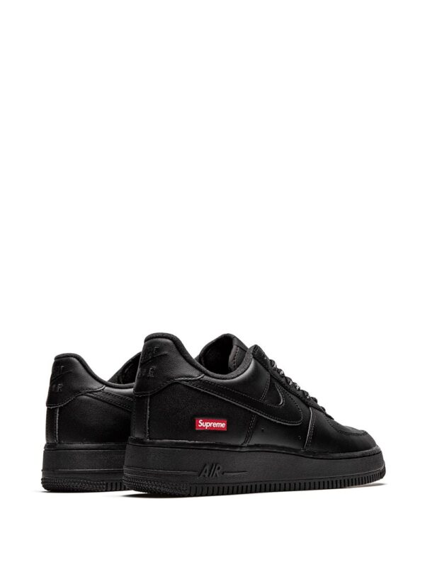 15252506_26432840_1000_92aa4252-4d79-4f9e-bd36-6ad938f6da63-1.jpg Nike x Supreme Air Force 1 Low "Mini Box Logo Black" sneakers