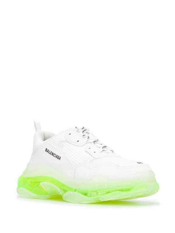 15314018_28019359_1000-1.jpg Balenciaga Triple S sneakers