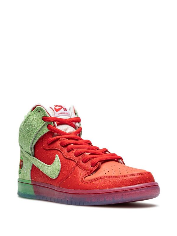 Nike  SB Dunk High Strawberry Cough sneakers