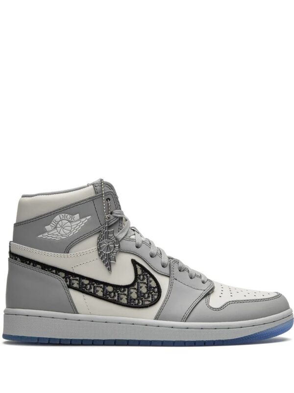 15624504_28291154_1000.jpg Jordan x Dior Air Jordan 1 High sneakers