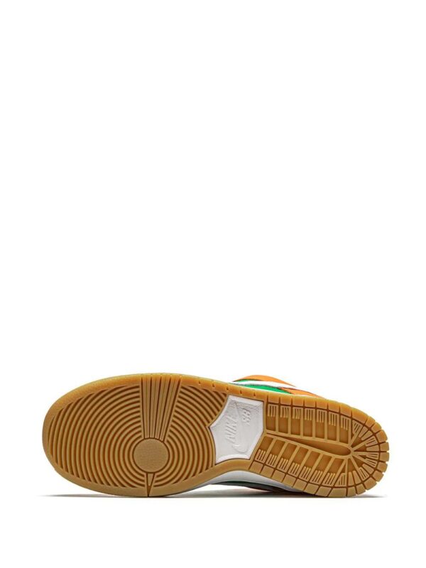 15633086_28645470_1000-1.jpg Nike x 7 Eleven SB Dunk low-top sneakers