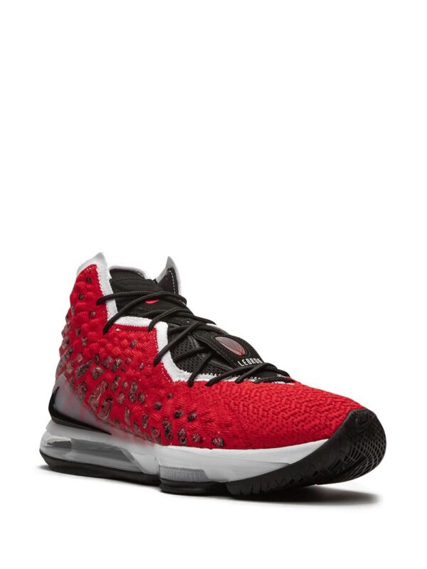 15750387_29860759_1000-1.jpg Nike Lebron 17 sneakers
