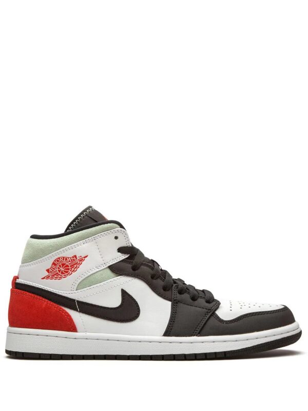 15786504_28873741_1000-1.jpg Jordan Jordan 1 Mid SE sneakers