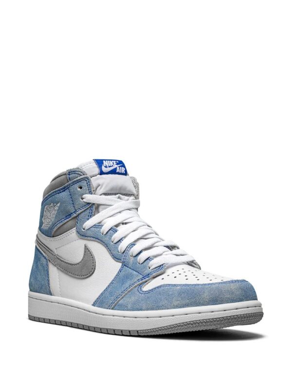 15819563_32919978_1000.jpg Jordan Air Jordan 1 Retro High "Hyper Royal" sneakers
