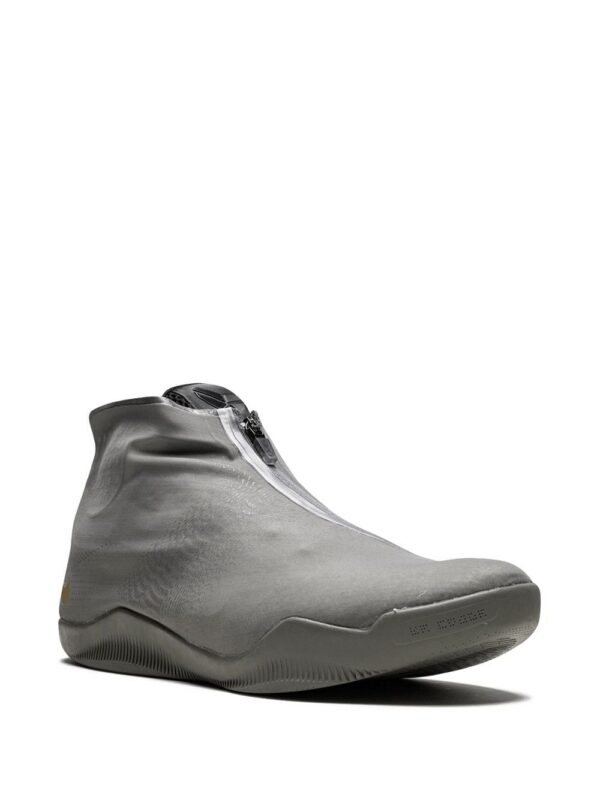 15947214_29906252_1000-1.jpg Nike Kobe 11 sneakers