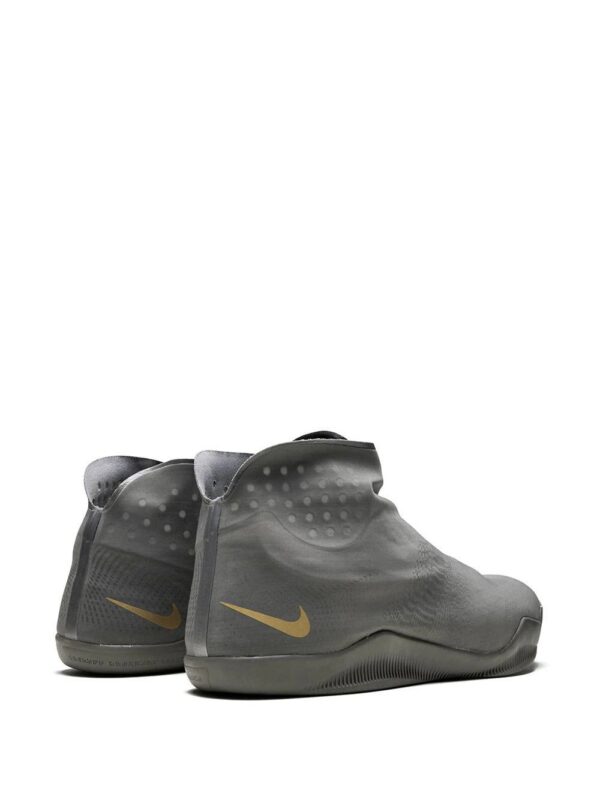 15947214_29906254_1000-1.jpg Nike Kobe 11 sneakers